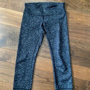 Lululemon Crop Yoga Pants Sz 6
